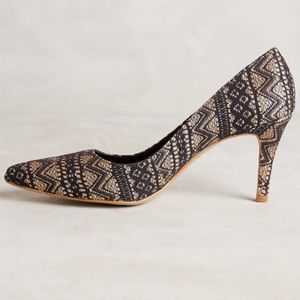 {Photos added!} Raphaella Booz Heels in gold/navy